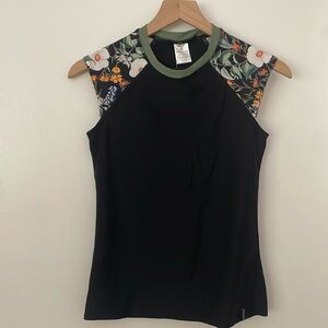 Body glove Rash guard